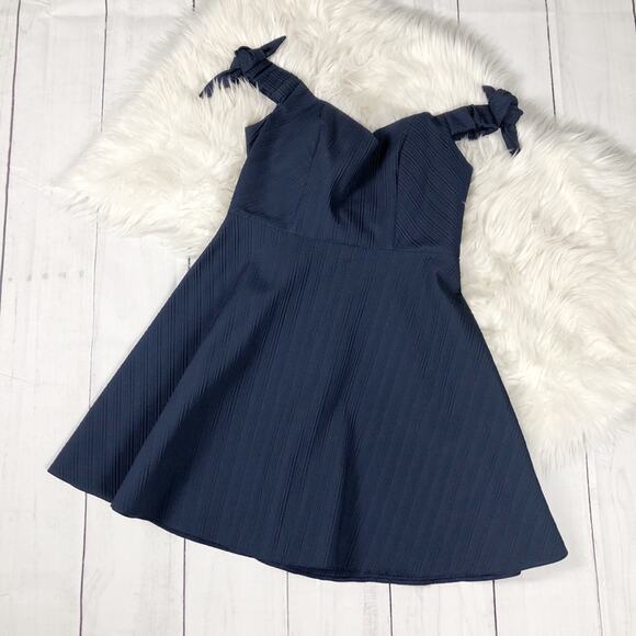 Topshop Bow off the Shoulder Blue Elegant Off the shoulder Dress Size 8 NEW - Picture 2 of 5